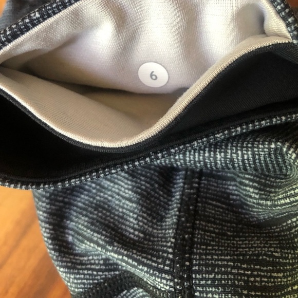 Lululemon Crop Leggings - Picture 9 of 9